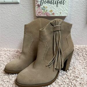 Jessica Simpson Women’s Tan Ankle Boots, sz 8.5M